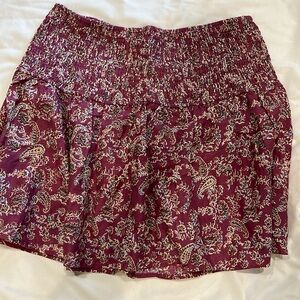 Storia NWT burgundy floral elastic waist, mini skirt size large